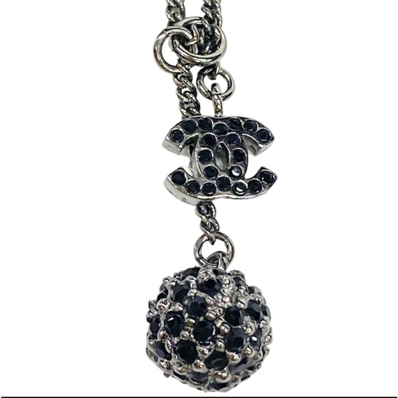 CHANEL Black Rhinestone CC Necklace - Picture 1 of 6